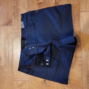 Maurices womens size 15/16 black short, New withTags.